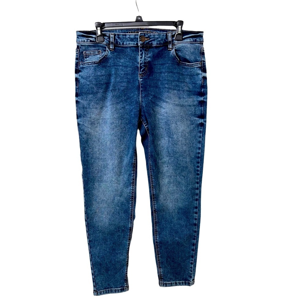 JUSTICE HIGH RISE LADYS JEANS WAIST SIZE 34” INCHES. INSEAM 27 1/2” INCH☑️